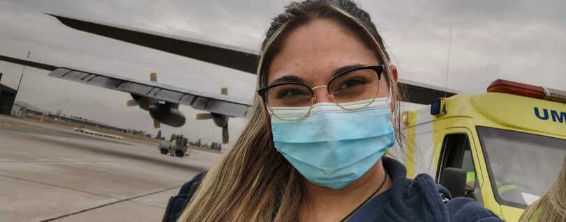 Entre cuidados críticos y traslados aeromédicos: la intensa experiencia de la enfermera Karina Pérez en pandemia
